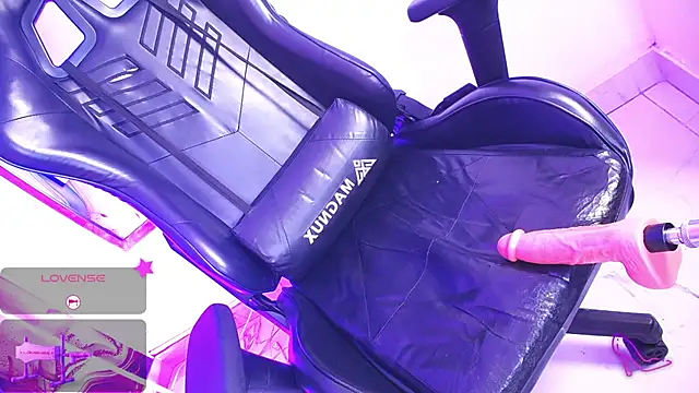 MylaDreams webcam