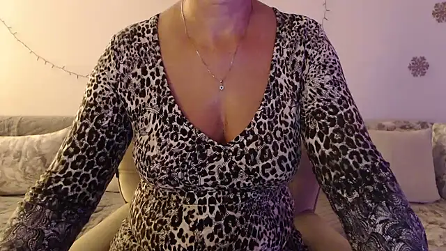 YourfantasyGiuly webcam