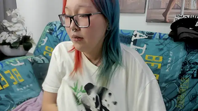 Cute__Kiko live cam on StripChat