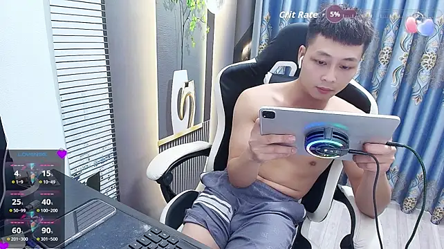Naughty___asian webcam