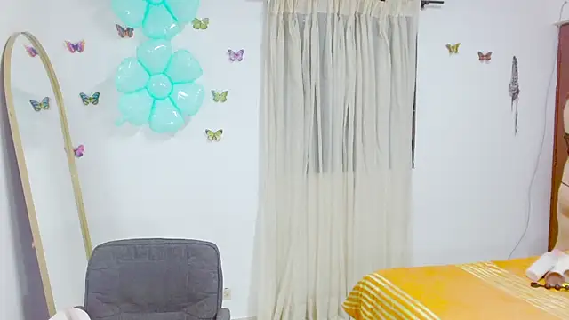 Dolldirtyxxx live cam on StripChat