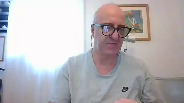 ANONIMO7735 live cam on StripChat