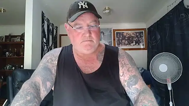 KINKYBLUEYES69