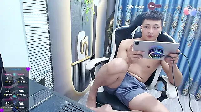 Naughty___asian webcam