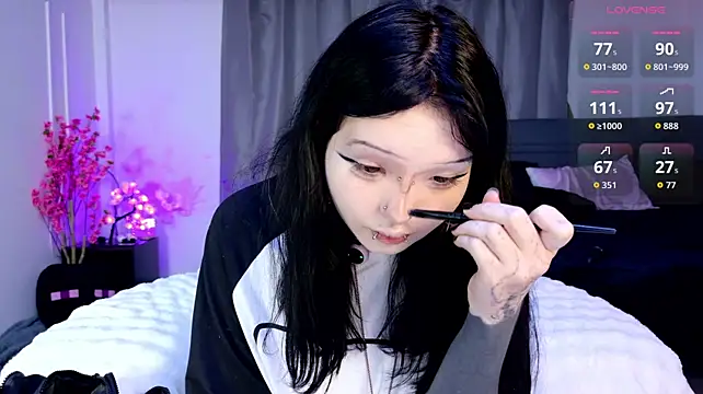 lein_bone (F teen) - ride dildo