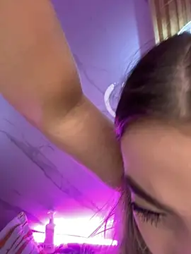 kyliejoness webcam