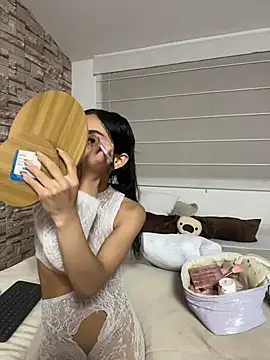 Lucyjoi webcam