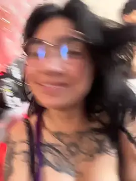 Velvet_Mysstic webcam