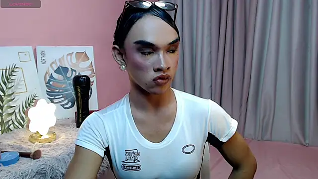 VivienneLuxe webcam
