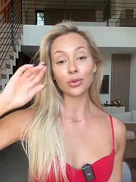 LiaLemo webcam