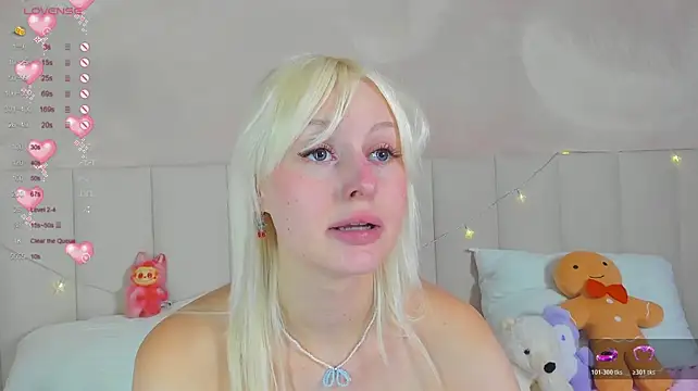 AdeleSilvy live cam on StripChat