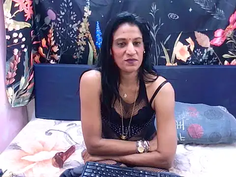indiansexcsmile4u webcam