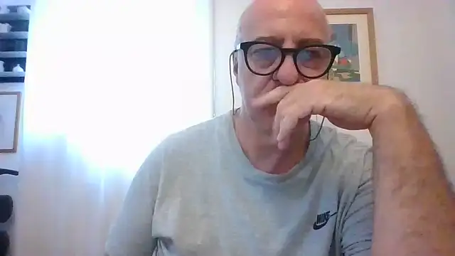 ANONIMO7735 webcam