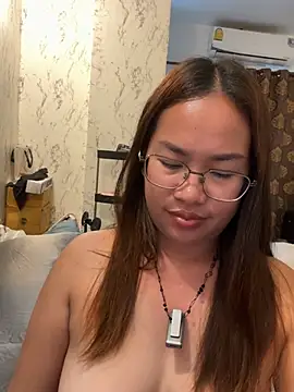 Ponthip webcam