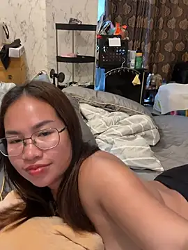 Ponthip webcam