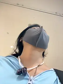 Nini_11 webcam