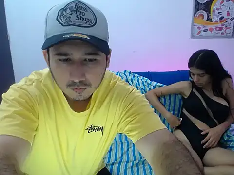 triohorny18 webcam