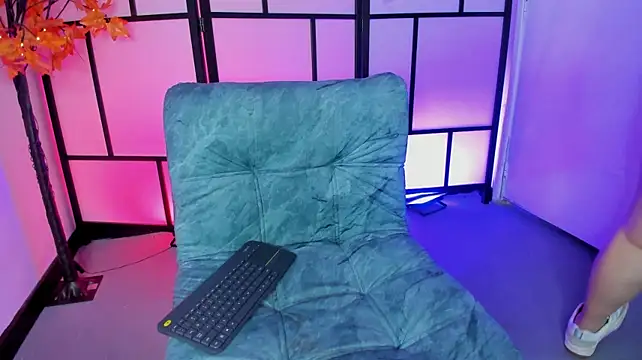 Violet-Secret webcam