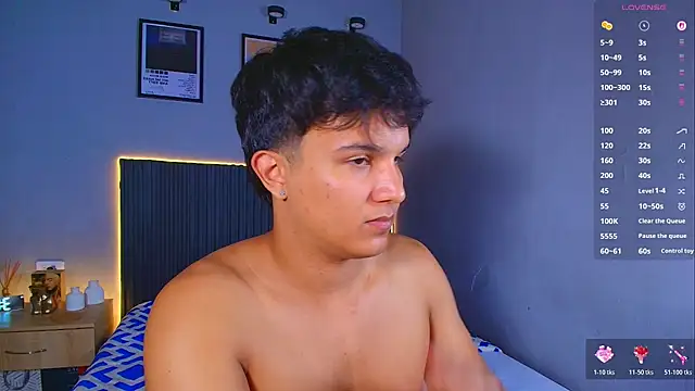 Leo_Savage_ webcam