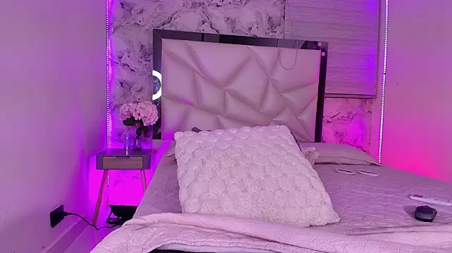 kendal_rossi live cam on StripChat