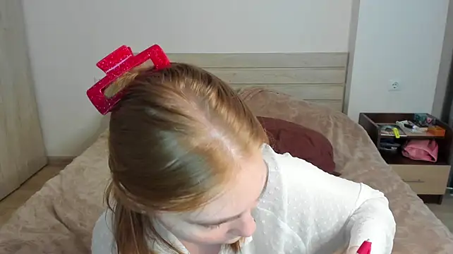 ReddHotPipper live cam on StripChat