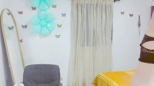 Dolldirtyxxx live cam on StripChat
