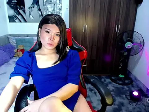 sofiathe1st live cam on StripChat