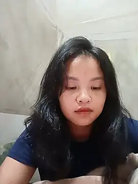 Pretty-haert live cam on StripChat
