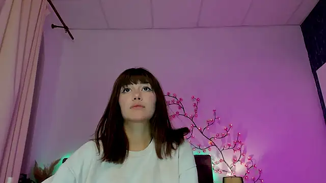 MilanaHotts live cam on StripChat