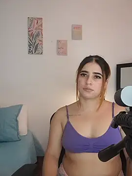 MartinaConnorr live cam on StripChat