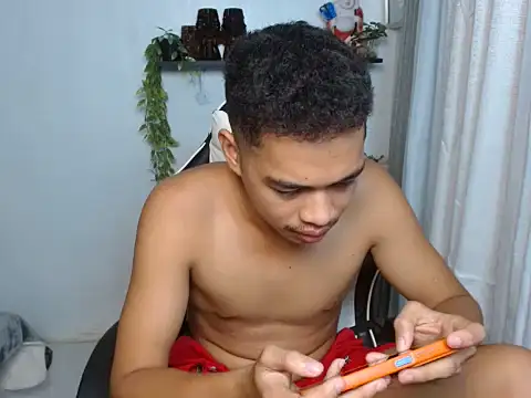 curlyasian_njxx webcam