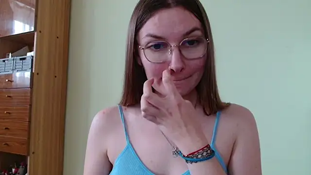 LooveELLYx live cam on StripChat