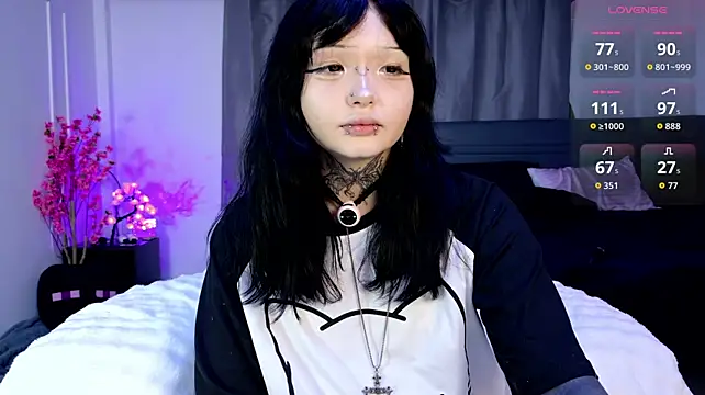 Lein_Bone live cam on StripChat