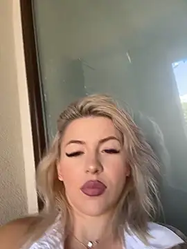 IveySin webcam