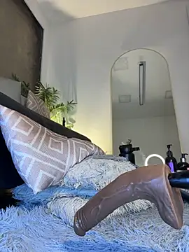 Isa__Blanc webcam