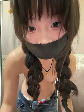 xiaxia868 live cam on StripChat