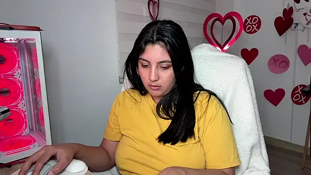 cloe_small webcam
