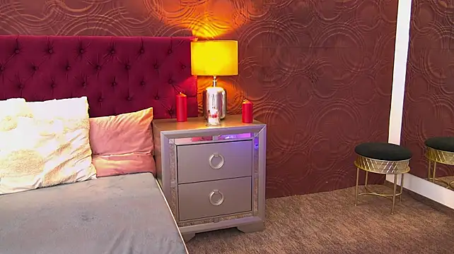 TaniaKaverina webcam