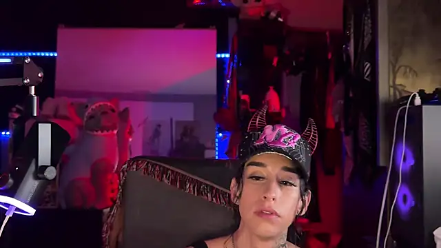 Model: xoFrankie