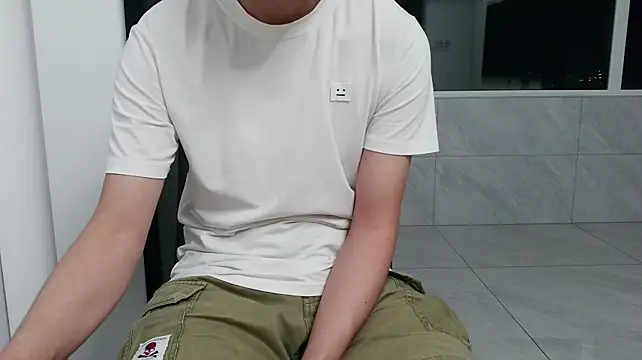 nole_china7 (Ask my age) - talk / fun / cum