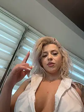 IveySin live cam on StripChat