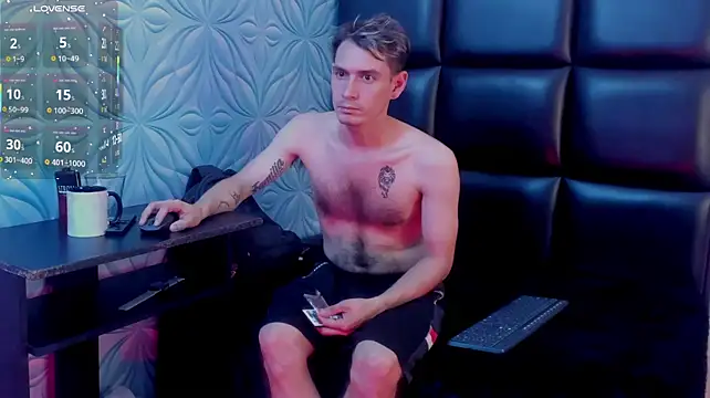 MikeSlav3 webcam