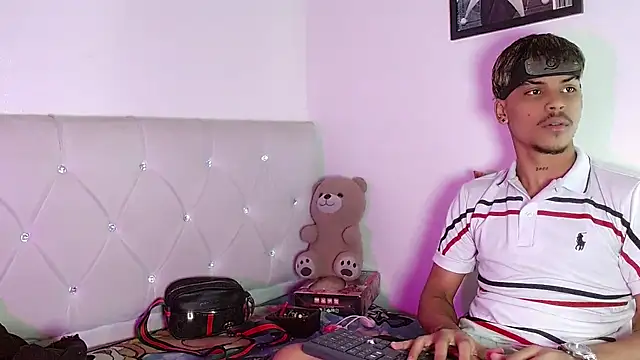 Angel_foxc13 webcam