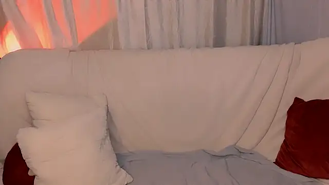 EllyColins webcam