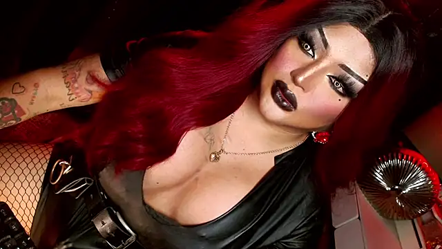 モデル: TiffanyWolf