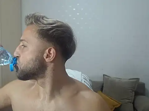 BlondEagleMuscle
