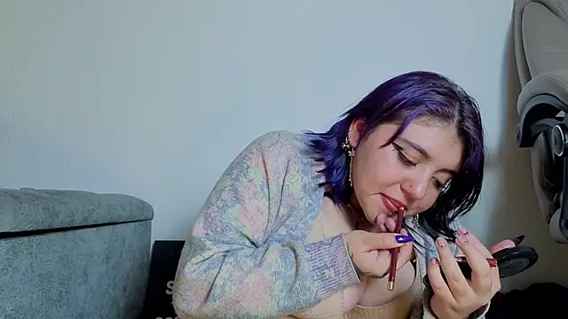 Blueberry_gothic webcam