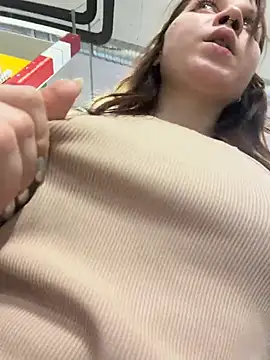SlavicCandy webcam