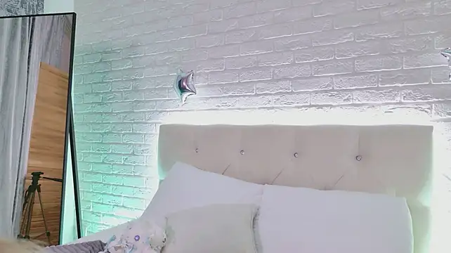 ChloeWells webcam