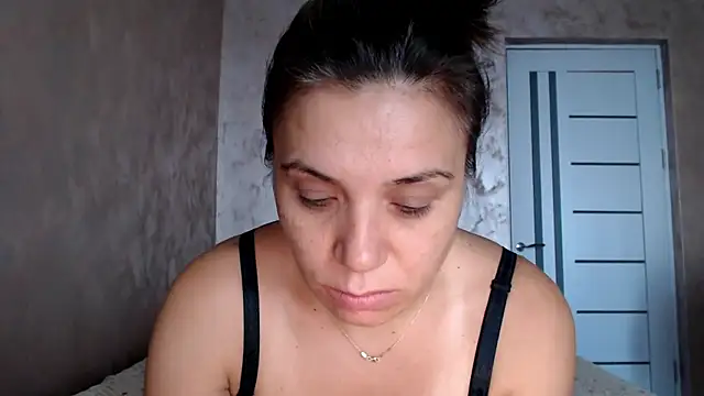 LorraGrey webcam